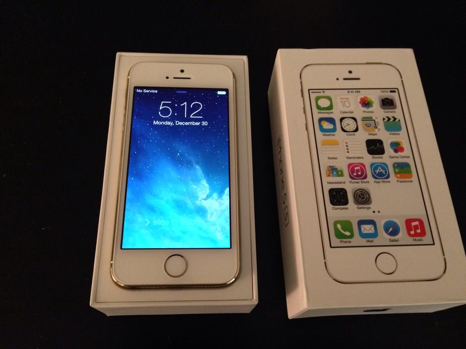 Apple iPhone 5S (ATT) A1533,Gold, 16 GB,in New (Resale) condition ...